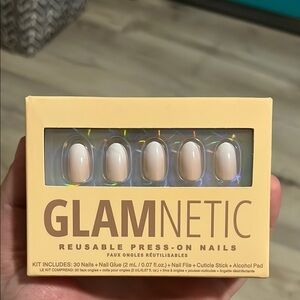 Reusable Press-On Nails - Cream